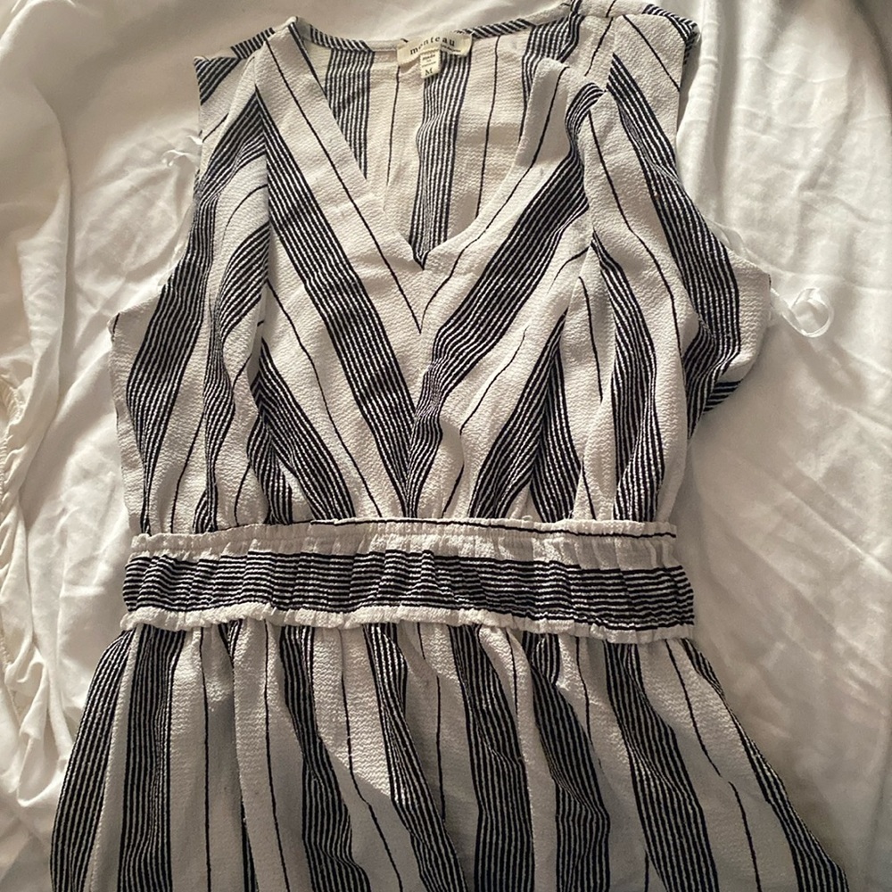 Women’s sleeveless blouse